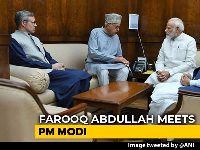 National Conference Delegation Meets PM, Requests For Polls By Year End