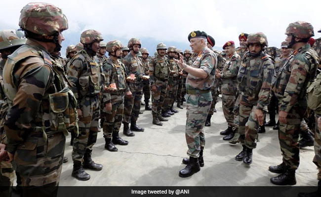 Army Chief Reviews Security Situation Along LoC In Jammu And Kashmir