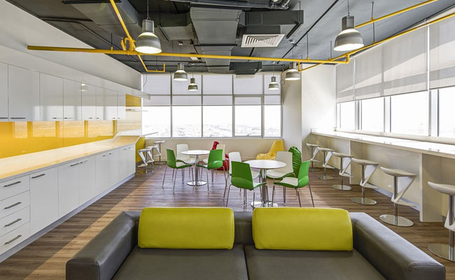 The Real Reason Why You Must Stop Eating Lunch At Your Desk