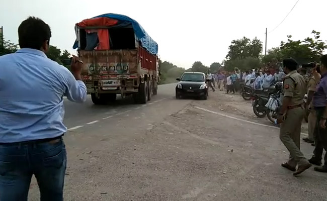 Car, Truck Face-Off On UP Road As CBI Recreates Unnao Teen's Crash