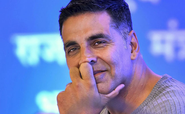 'Hello, I'm Akshay Kumar': Actor Answers Reporter's Phone Which Kept Ringing During Press Meet