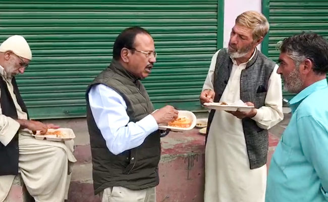 Ajit Doval's Street Chat With Kashmiris Amid Lockdown