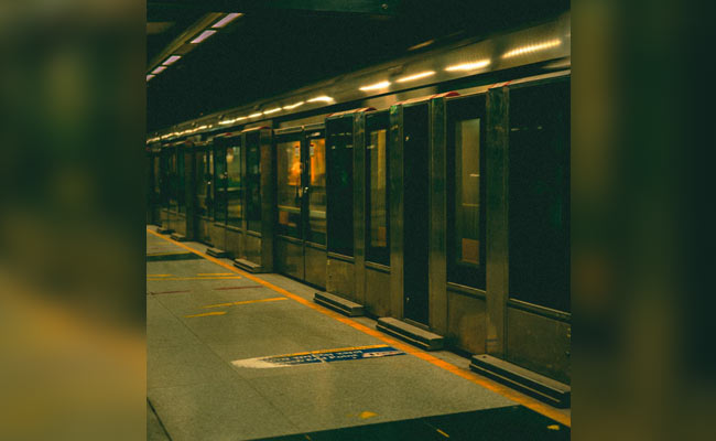 2 Delhi Metro Station To Stay Shut For Now Over AAP Protests