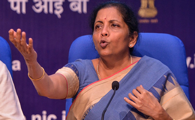 आर्थिक वृद्धि को गति देने के लिए सरकार का सार्वजनिक खर्च पर जोर : निर्मला सीतारमण