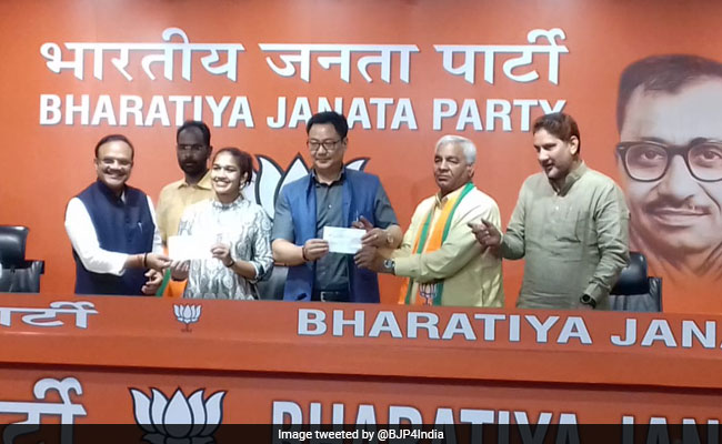 "Big Fan Of Modi Sir": Wrestler Babita Phogat Joins BJP