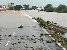 Air Force Officer, Family Rescued After Car Gets Stuck In Floodwater In Pune Air Force Officer, Family Rescued After Car Gets Stuck In Floodwater In Pune