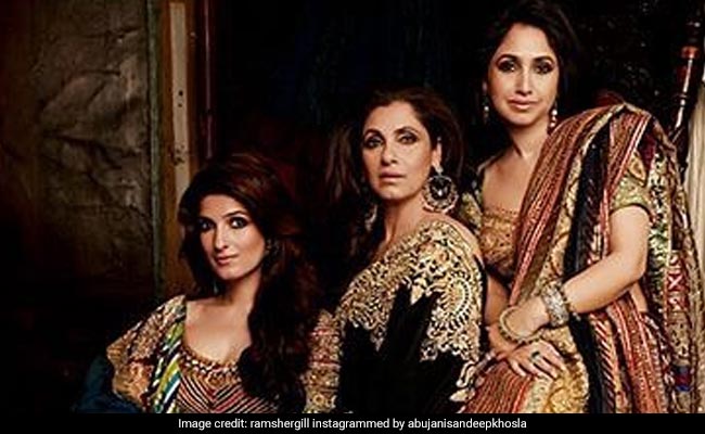 Dimple Kapadia, Daughters Twinkle And Rinke Are Stunners In Pic From 2004