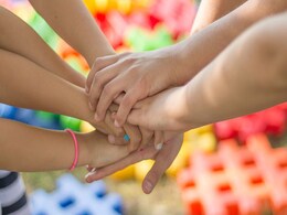 Friendship Day 2019: फ्रेंडशिप डे पर अपने WhatsApp और Facebook पर लगाएं ये स्टेटस Friendship Day 2019: फ्रेंडशिप डे पर अपने WhatsApp और Facebook पर लगाएं ये स्टेटस