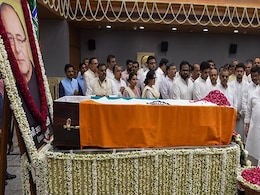 Arun Jaitley Cremated With State Honours, Hundreds Pay Last Respect: Highlights Arun Jaitley Cremated With State Honours, Hundreds Pay Last Respect: Highlights