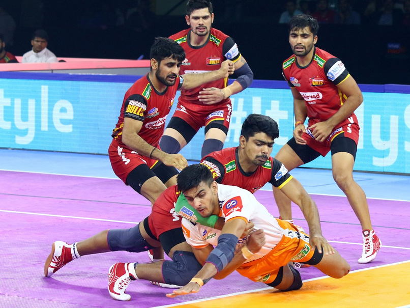 PKL 7: Puneri Paltan Thrash Bengaluru Bulls, Jaipur Pink Panthers Edge Tamil Thalaivas