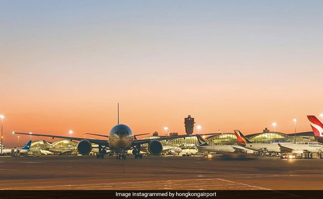 Hong Kong Airport Stops Flights Today As Protesters Storm Arrivals Halls