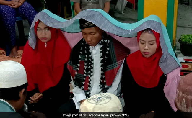 शख्स ने दो गर्लफ्रेंड से रचाई शादी, दिया दहेज, बोला- 'नहीं तोड़ सकता किसी का दिल...' देखें VIDEO