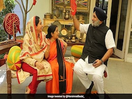 "Lost An Elder Sister": Harsimrat Kaur Badal's Tribute To Sushma Swaraj "Lost An Elder Sister": Harsimrat Kaur Badal's Tribute To Sushma Swaraj