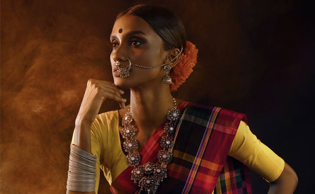 Independence Day 2019: 8 Stunning <i>Sarees</i> Made Of Traditional Handloom Weaves