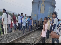 Train Engine Gets Detached, Runs Without Coaches For 10 Km In Andhra Pradesh Train Engine Gets Detached, Runs Without Coaches For 10 Km In Andhra Pradesh