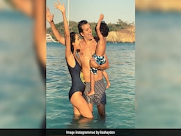Lisa Haydon Announces Second Pregnancy In An Adorable Pic With Zack and Dino Lalvani Lisa Haydon Announces Second Pregnancy In An Adorable Pic With Zack and Dino Lalvani