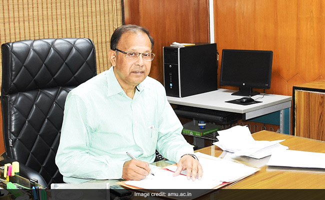 Prof Akhtar Haseeb Joins As New AMU Pro-Vice Chancellor