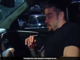 WWE: रोमन रेंस की कार को इस गाड़ी ने मारी जोरदार टक्कर, रेस्लर ने यूं बचाई जान- देखें Video WWE: रोमन रेंस की कार को इस गाड़ी ने मारी जोरदार टक्कर, रेस्लर ने यूं बचाई जान- देखें Video