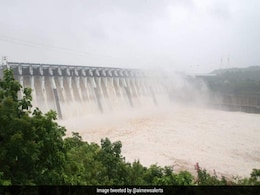 सरदार सरोवर की ऊंचाई और जलस्तर को लेकर सुप्रीम कोर्ट ने नोटिस जारी किया सरदार सरोवर की ऊंचाई और जलस्तर को लेकर सुप्रीम कोर्ट ने नोटिस जारी किया
