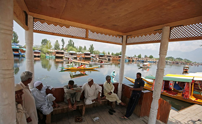 Jammu And Kashmir To Be Split Into 2 Union Territories. What This Means