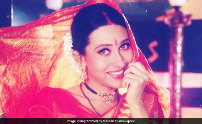 On National Handloom Day, Karisma Kapoor Reveals Her Love Of <i>Saree</i>s Began With This Film