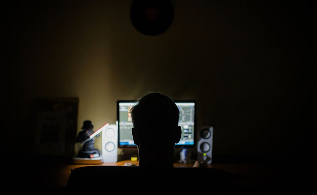 No Jobs, Low Pay, Falling Home Prices: China's Social Media Is Getting Darker