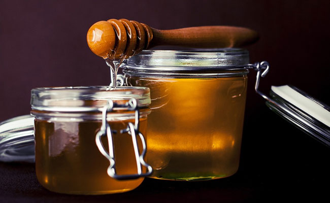 7 Organic Honey To Make Breakfast Time More Delicious