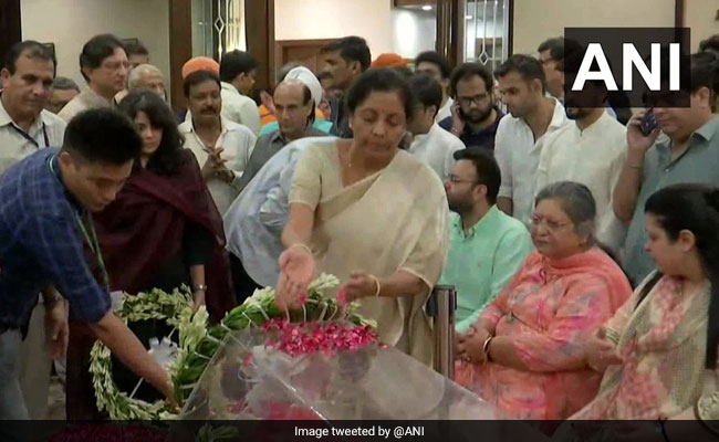 Arun Jaitley's Body Taken To His Residence, Leaders Pay Homage
