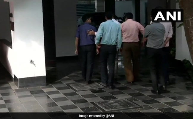 CBI Team Visits P Chidambaram's Delhi Home Hours Before Top Court Hearing
