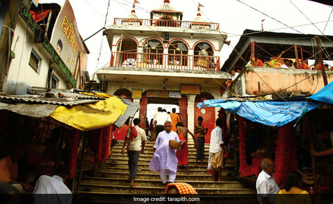 Abandoned Bag Near Temple Triggers Bomb Scare In West Bengal