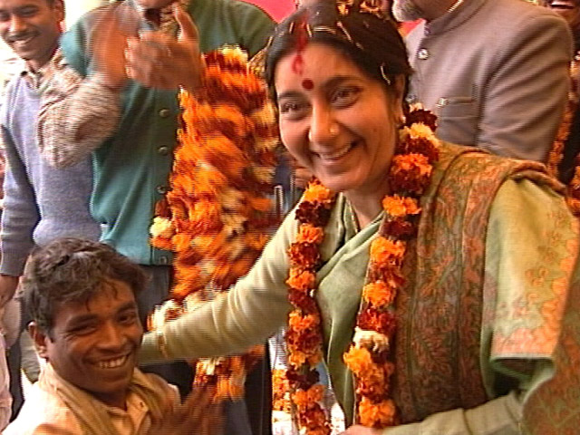 24 Hours: <i>Dilli Darshan</i> With Sushma Swaraj (Aired: January 1998)