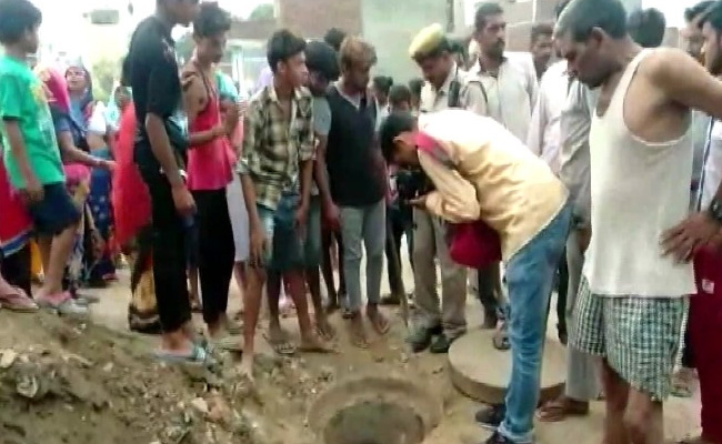 30 km From Delhi, 5 Men Die While Cleaning A Sewer