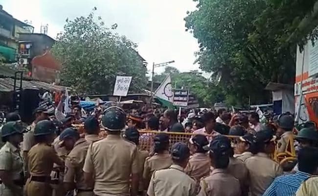 मुंबई गैंगरेप: आरोपियों की अभी तक गिरफ्तारी नहीं होने से नाराज NCP ने निकाला मोर्चा