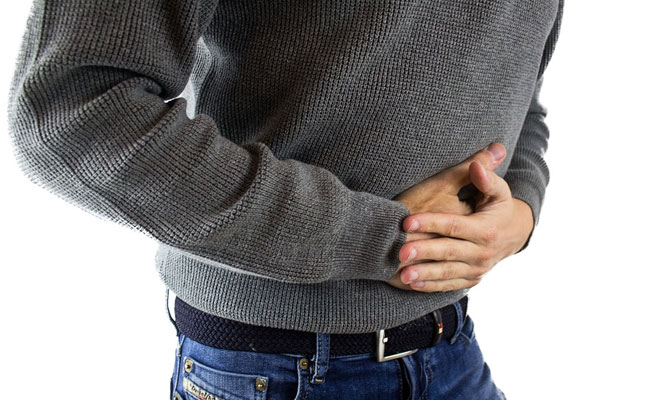 Eating very cold or very hot drinks and foods can change stomach contractions