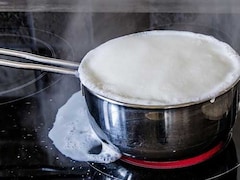 आयुर्वेद के अनुसार दूध उबालने के लिए कौन सा बर्तन सही?, यहां जानें