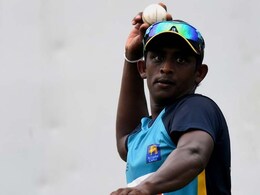 वनडे क्रिकेट में सबसे तेज 50 विकेट लेने वाले और 'कैरम' बॉल के जनक अजंता मेंडिस ने लिया संन्यास वनडे क्रिकेट में सबसे तेज 50 विकेट लेने वाले और 'कैरम' बॉल के जनक अजंता मेंडिस ने लिया संन्यास