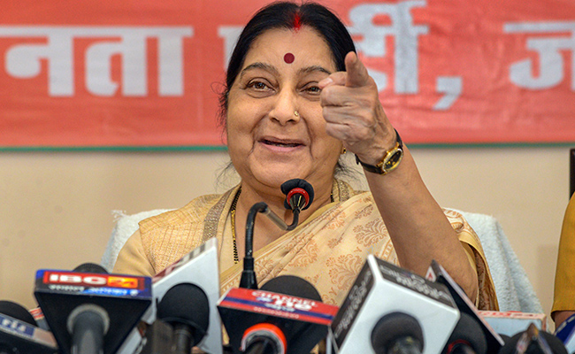 Sushma Swaraj, Manmohan Singh's Poetic 'War' Of Words Remembered