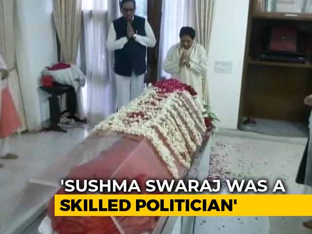BSP Chief Mayawati Pays Last Respects To Sushma Swaraj