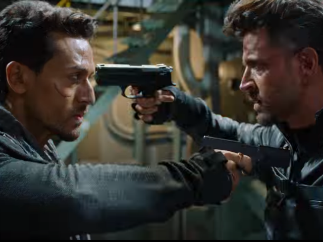 War मूवी को लेकर बादशाह का ट्वीट हुआ वायरल, Hrithik Roshan और Tiger Shroff के बारे में कही यह बात