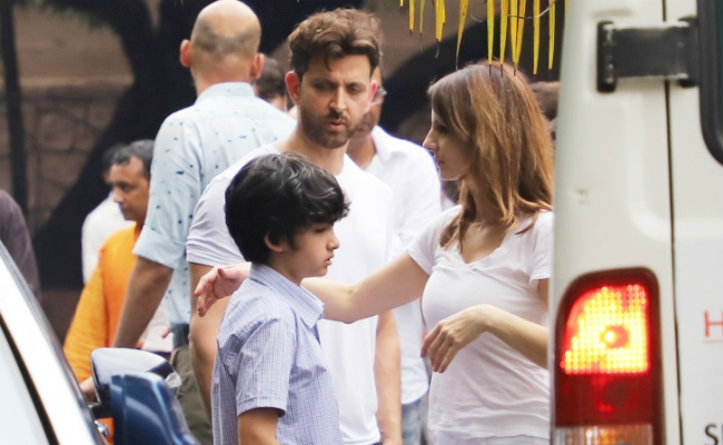J Om Prakash's Last Rites Performed By Grandson Hrithik Roshan, Attended By Sussanne Khan And Abhishek Bachchan