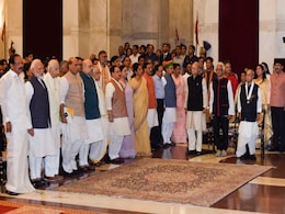 Rahul, Sonia Gandhi Skip Pranab Mukherjee's Bharat Ratna Event Rahul, Sonia Gandhi Skip Pranab Mukherjee's Bharat Ratna Event