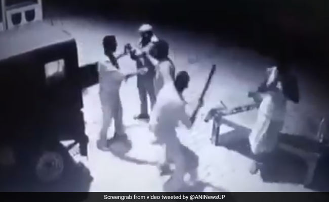 2 UP Policemen, Caught On Camera, Thrash Each Other Allegedly Over Bribe