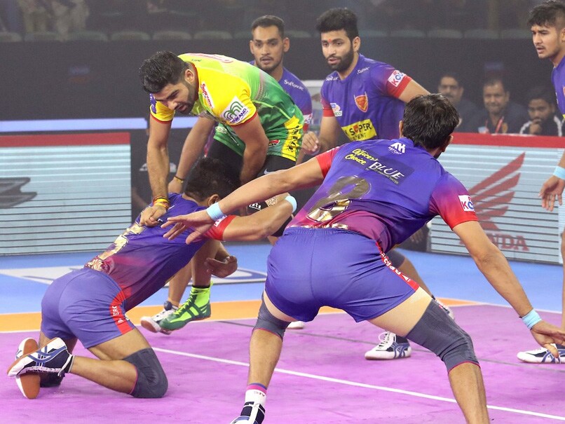 PKL 7: All-Round Puneri Paltan Beat Telugu Titans, Dabang Delhi Edge Past Patna Pirates PKL 7: All-Round Puneri Paltan Beat Telugu Titans, Dabang Delhi Edge Past Patna Pirates