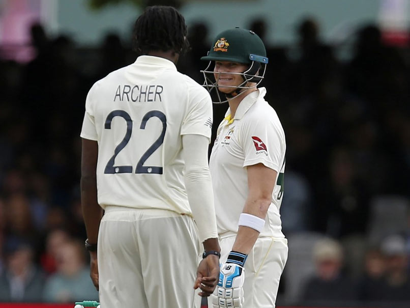 स्टीव स्मिथ के चोटिल होने के बाद 'गर्दन की सुरक्षा' वाला हेलमेट पहनना हो सकता है अनिवार्य