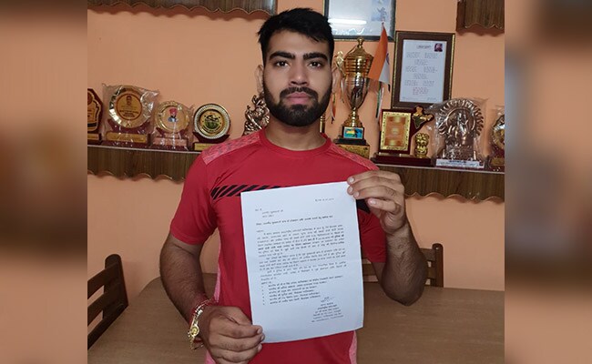 माउंट एवरेस्ट पर तिरंगा फहराने वाले पर्वतारोही सागर कसाना आर्थिक तंगी से परेशान, सरकार से लगाई मदद की गुहार