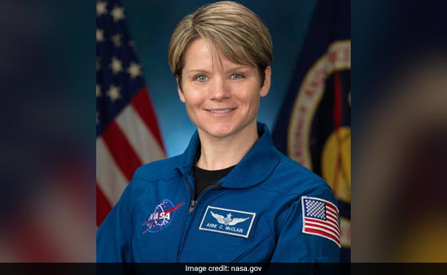 नासा की एस्‍ट्रोनॉट पर लगा अंतरिक्ष से पत्‍नी के बैंक अकाउंट खंगालने का आरोप, अधिकारी कर रहे हैं जांच