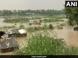 Yamuna Flows Close To Danger Mark In Delhi, Water Enters Houses Yamuna Flows Close To Danger Mark In Delhi, Water Enters Houses
