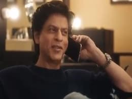 शाहरुख खान को आई फोन कॉल, लेकिन फिर भी नहीं मिला काम...देखें Video शाहरुख खान को आई फोन कॉल, लेकिन फिर भी नहीं मिला काम...देखें Video