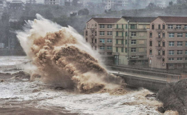 Super Typhoon Lekima Hits Southeast China, Knocks Out Power, Uproot Trees