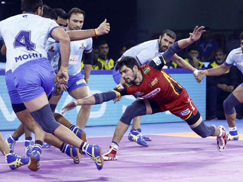PKL 7: Bengaluru Bulls Humble Tamil Thalaivas, Bengal Warriors Play Out Draw Against Dabang Delhi PKL 7: Bengaluru Bulls Humble Tamil Thalaivas, Bengal Warriors Play Out Draw Against Dabang Delhi